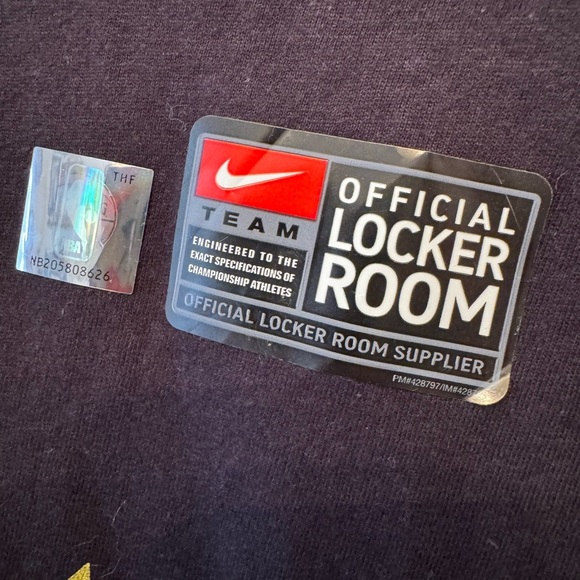 THE NIKE TEE NBA MENS SZ XL LOGO CHAMPIONS 2020 SHORT SLEEVE CREW NECK - Picture 4 of 6